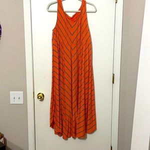 Maternity maxi dress